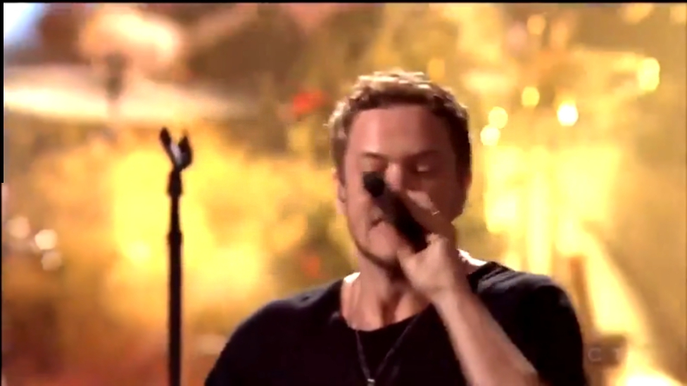 Imagine Dragons - Radioactive (American Music Awards 2013) ' HD 24 11 2013 