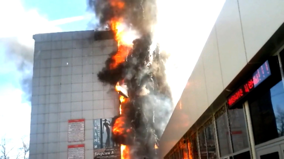 Краснодар. Пожар в сочинском торговом центре 22.12.2015 г.