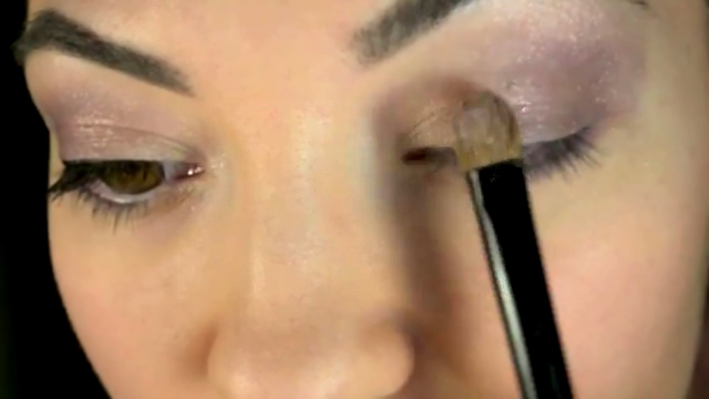 Как сделать фиолетовый макияж глаз 
