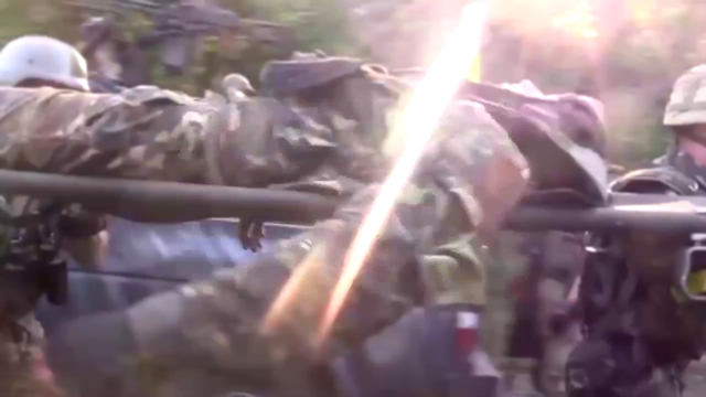 Ополченцы разбили батальоны 'Азов' и 'Шахтерск' под Иловайском 