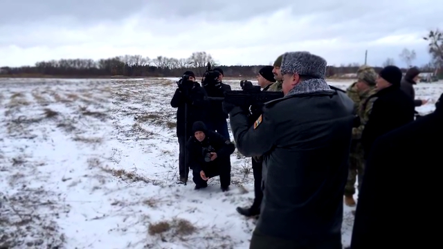 Бирюков Я наверное получу по ушам за публикацию этого видео, но... стреляет он здорово. 