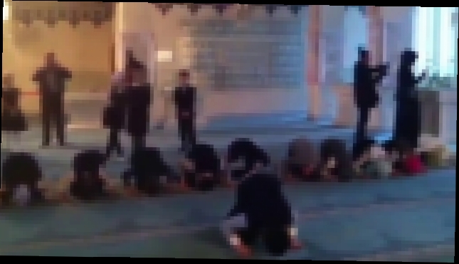 Русские ребятишки совершили намаз на экскурсии в московскую мечеть. Исламизация России