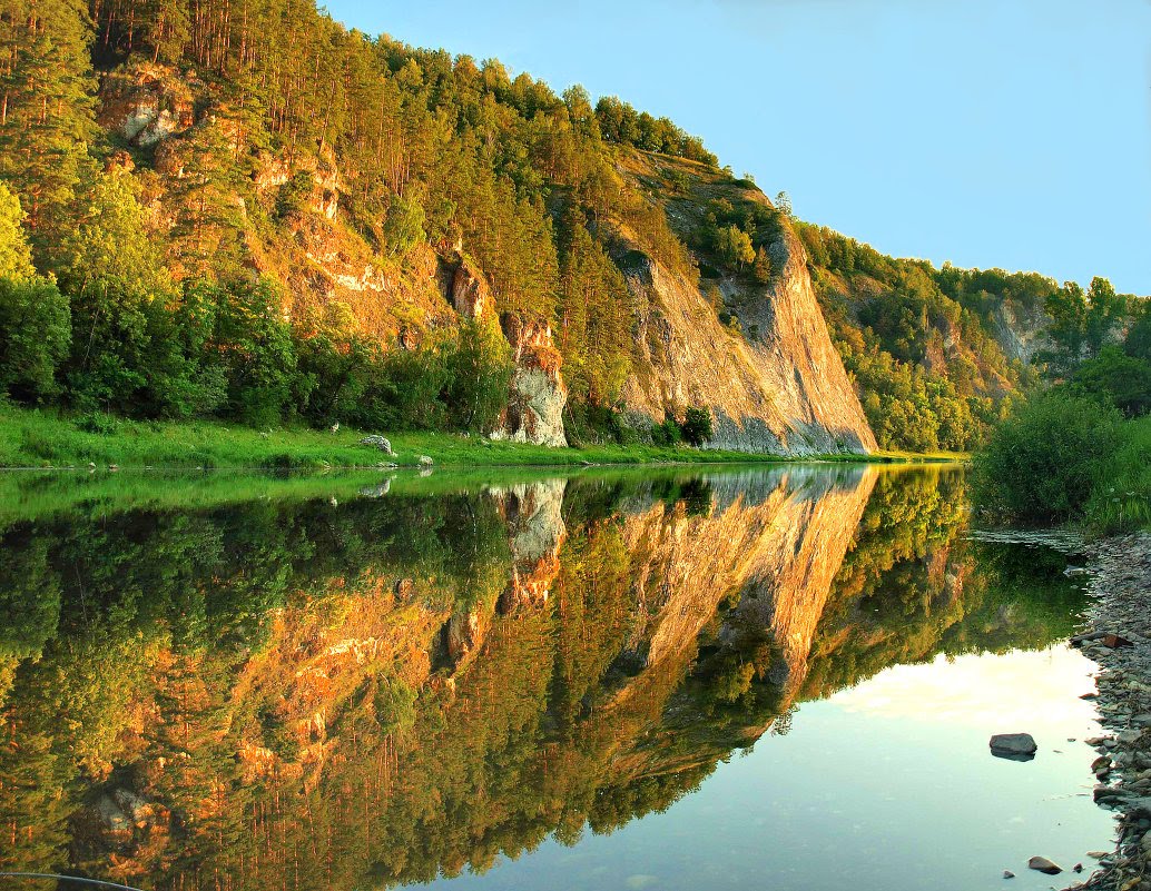 Бутырка - Зеркалом блестит река