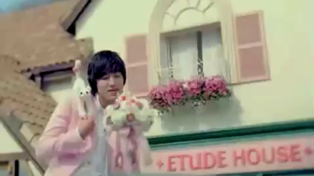 Lee Min Ho & Park Shin Hye - Etude House 