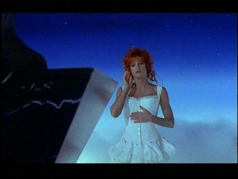 Mylene Farmer - My Soul Is Slashed (Моя душа изранена)