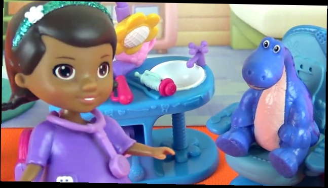 Доктор Плюшева играет в дантиста  Развивающее видео с игрушками для детей  Doc McStuffins dentist