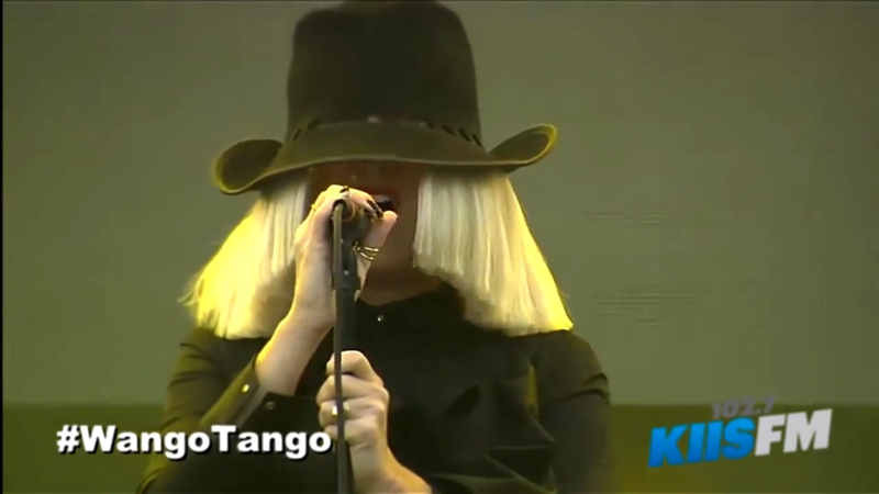     Сия / Sia - Titanium (Live on Wango Tango 2015) 09 05 2015 HD 