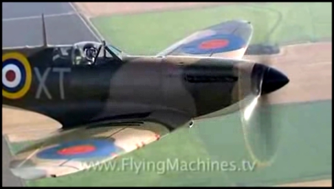 Полет в формации самолетов Supermarine Spitfire 