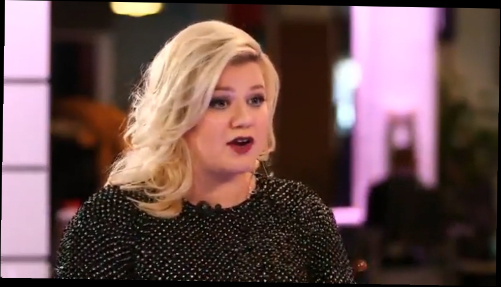 Kelly Clarkson - Much Music Interview 09 02 2015 