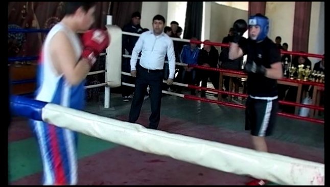 Армения Мартуни бокс Арман Хачатрян (Варденик)-Роберт Мирзоян (Абовян) +76кг 