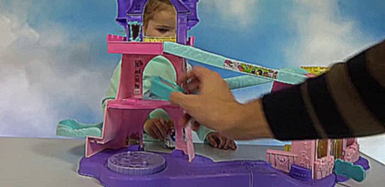Принцессы Диснея на пони скачут по горкам в замке Set Princess Stable Klip - Klop unpacking toys 