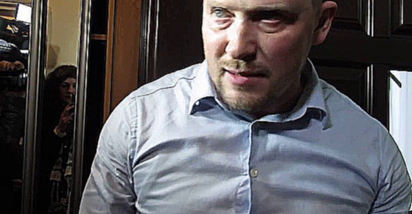 Сергій Каплін рубає двері в кабінет міського голови Полтава, 18.11.2014