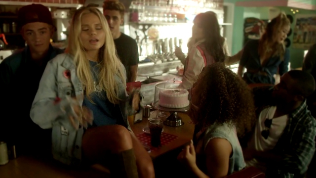 Alli Simpson ft. Jack Jack - 'Roll 'Em Up'