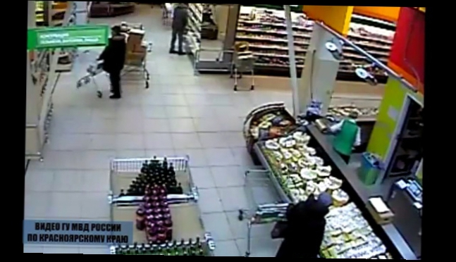 Няня из Красноярска, избившая младенца, ворует в магазинах