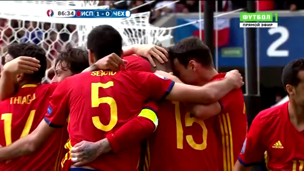 Испания - Чехия, Гол, 1-0, Пике 