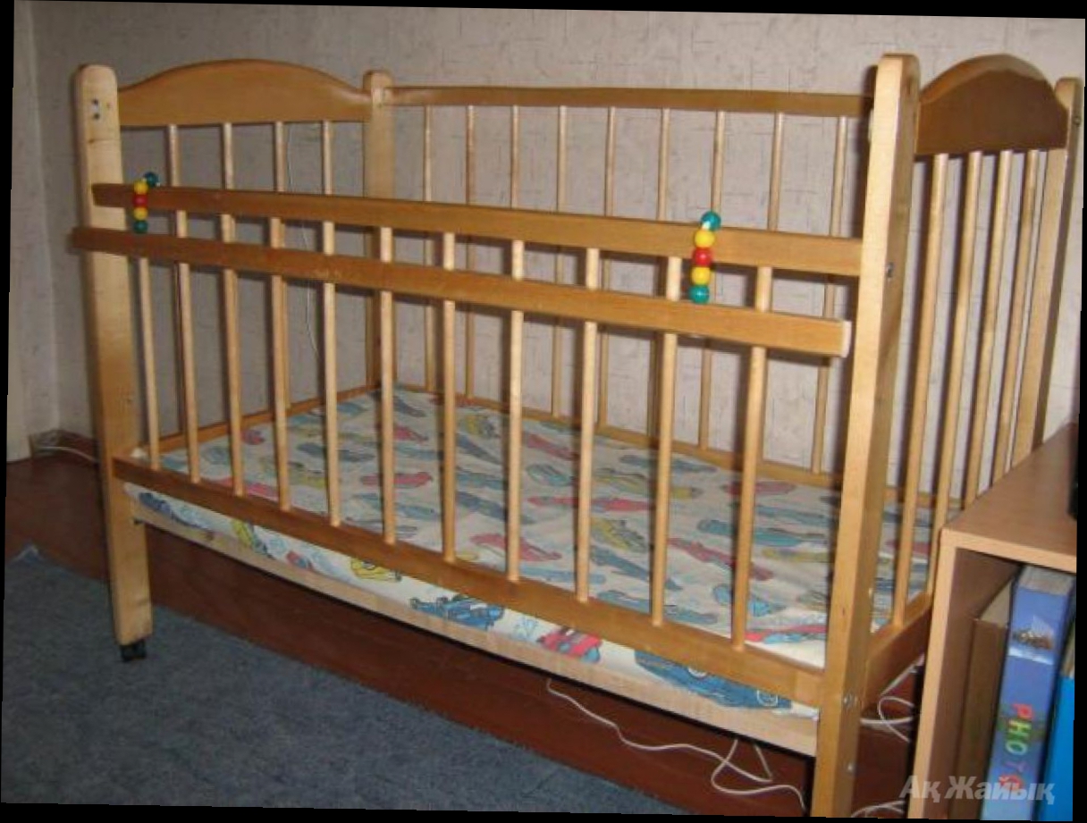 Кроватка для новорожденного деревянная простая