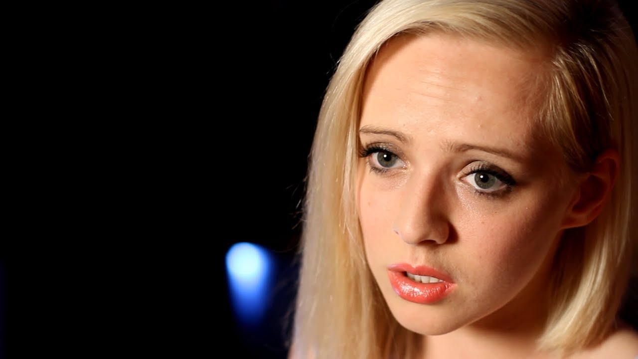 Madilyn Bailey - Young and Beautiful (Lana Del Rey Cover)