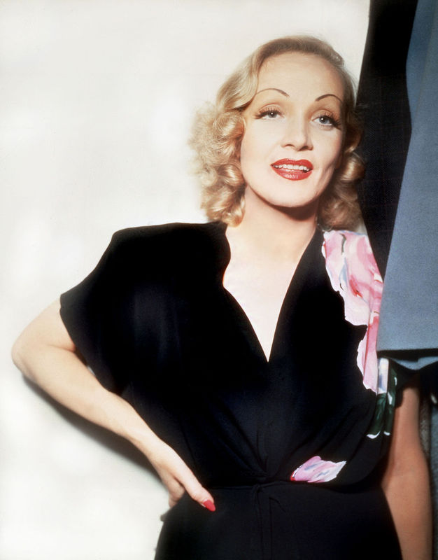 Marlene Dietrich - Falling In Love Again  (1930)