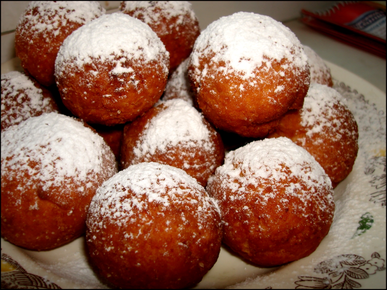 5 Творожные пончики с сахарной пудрой Пончики 