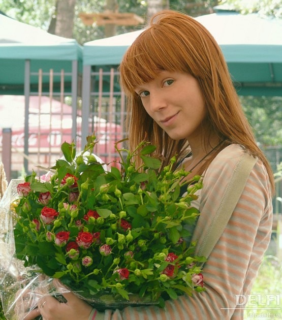 Vitaly G - Она любит запах цветов